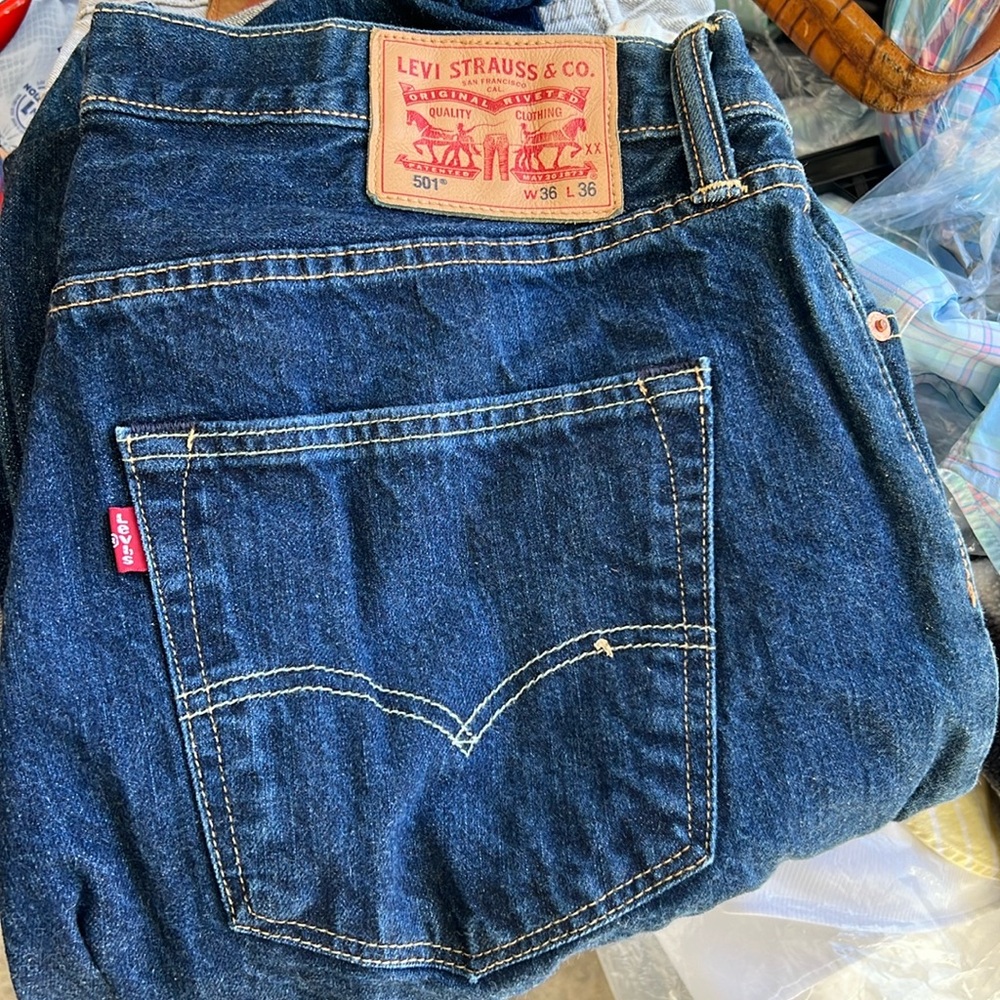 Levi jeans